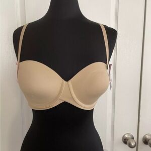 Maidenform strapless ultimate stay put new beige 34D bra
